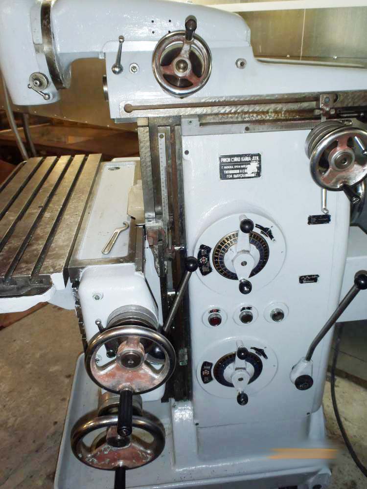 Фото инструментального фрезерного верстата Riken RTM-3